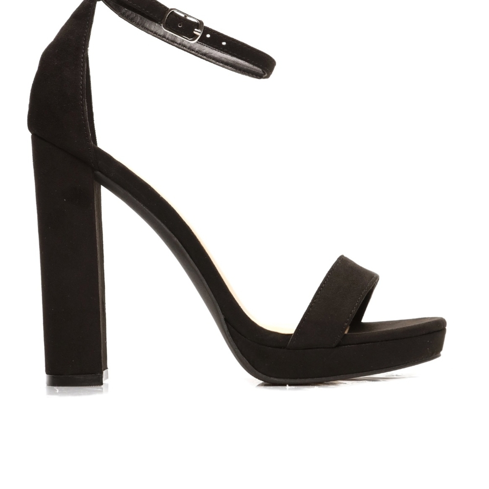 Fashion Nova Black Chunky Heels
